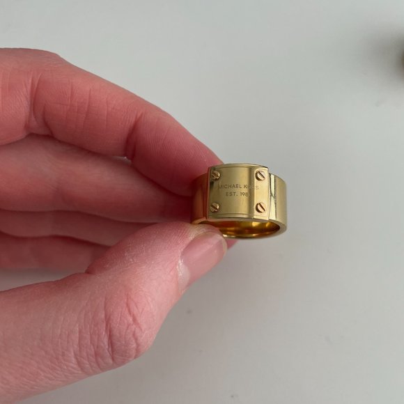 Michael Kors Logo Plate Ring Sz 8 - Picture 3 of 5